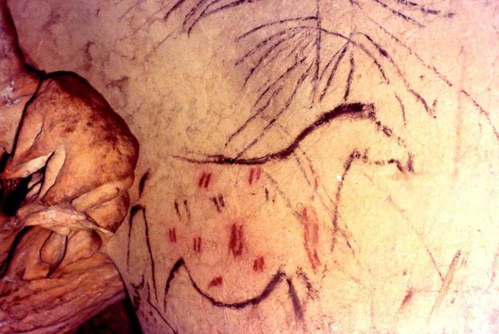 Наскальные рисунки в пещере Пилета