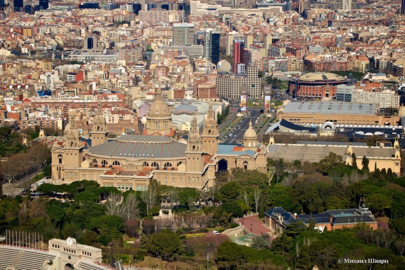 Национальный музей искусства Каталонии и площадь Испании