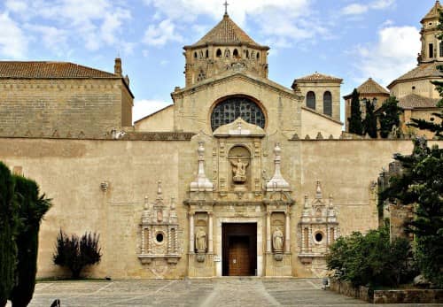 Поблет (кат. Reial Monestir de Santa Maria de Poblet) 