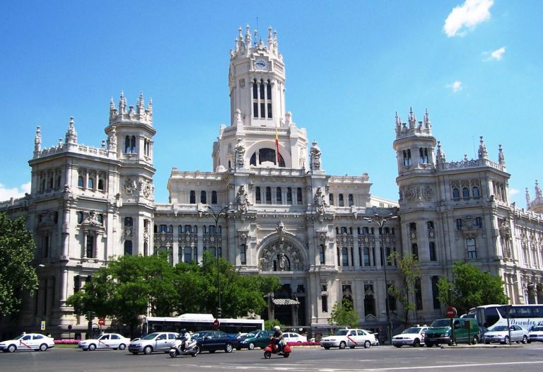 Здание почтамта (Palacio de Comunicaciones)