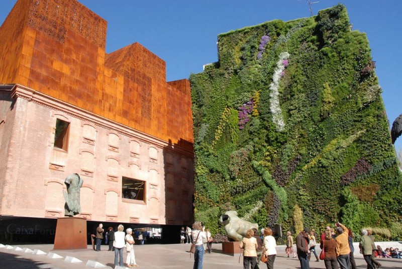 Культурный центр «Кайкса Форум» Мадрида (CaixaForum Madrid)