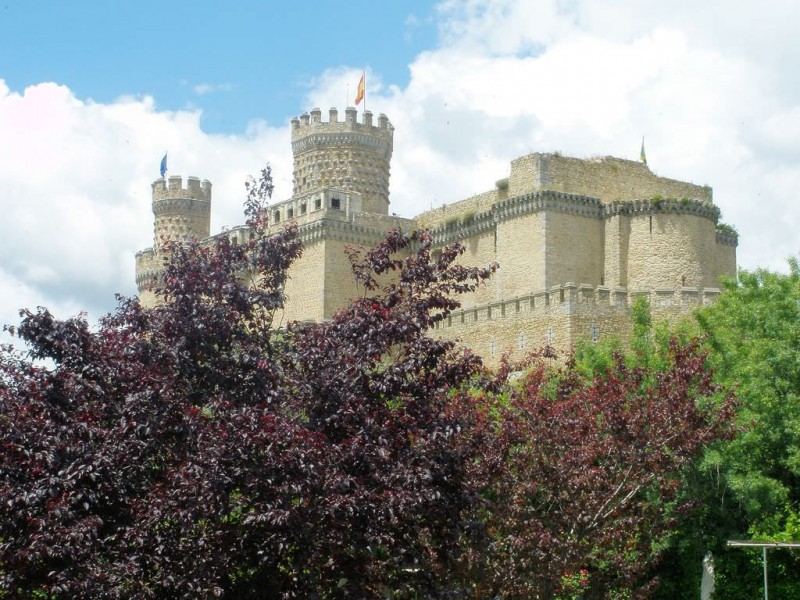 Замок Мансанарес-эль-Реал (Castillo de Manzanares el Real) 