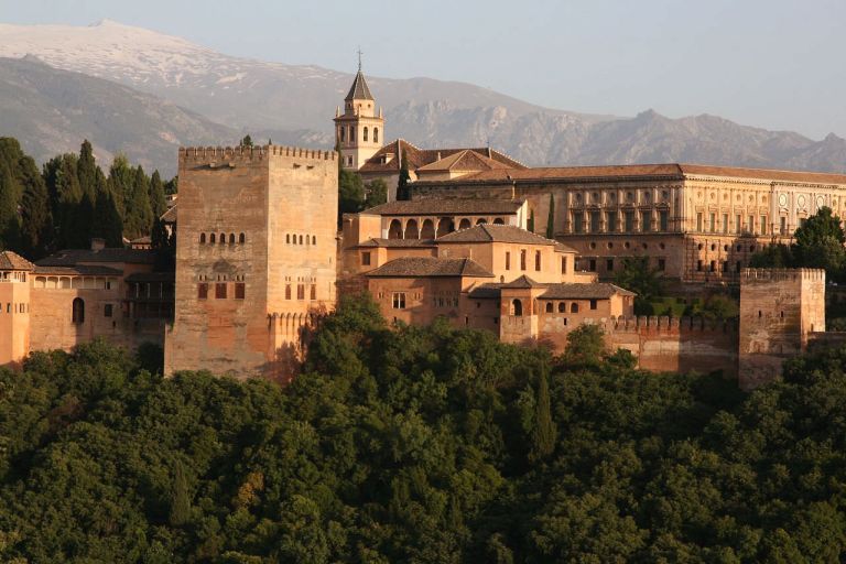 Альгамбра (Alhambra)