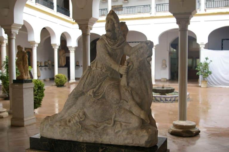 Музей археологии (Museo Arqueológico)