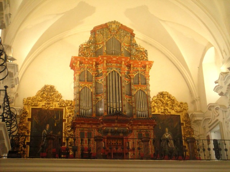 Орган  церкви святого Ипполита