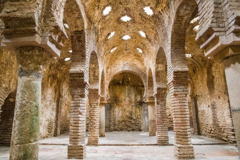 Арабские бани (Baños Árabes)
