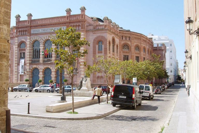 Большой театр Фалья (Gran Teatro Falla)