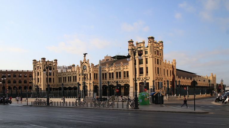 Северный ж/д вокзал Валенсии (Estacio del Nord)