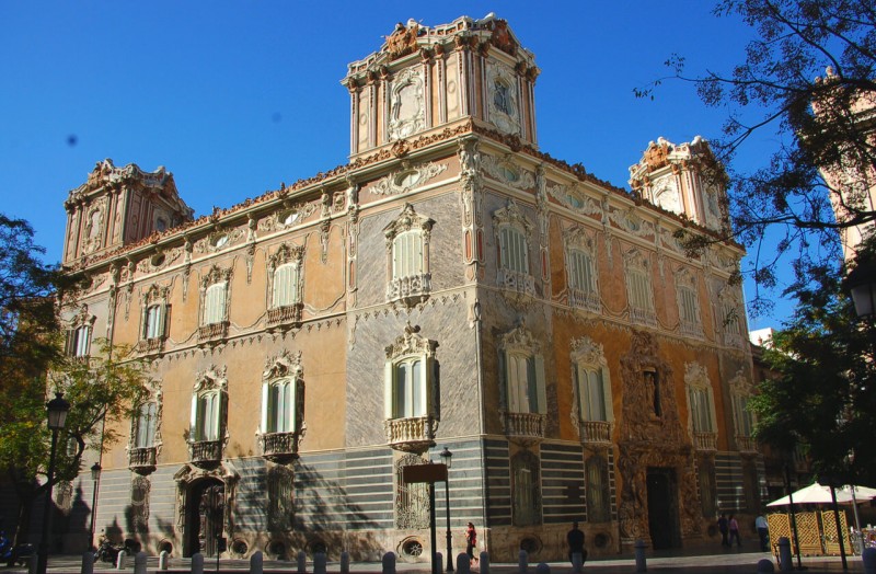 Дворец Маркизов Дос Агуас (Palacio del Marqués de Dos Aguas)