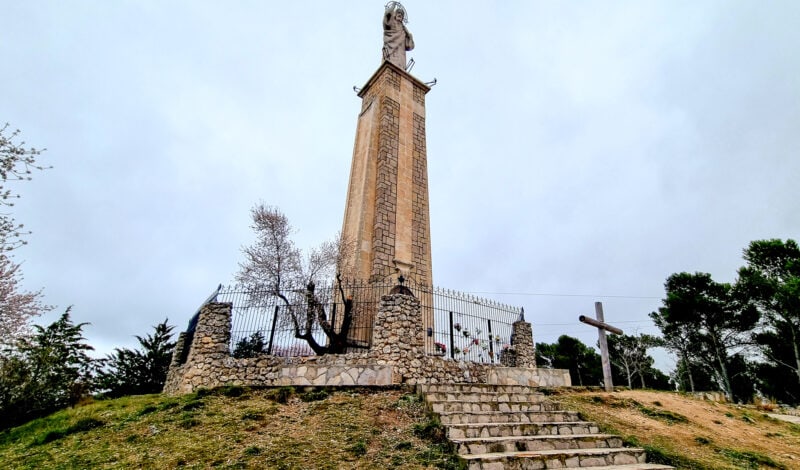 Статуя Спасителя на холме Сьерро дель Сокорро