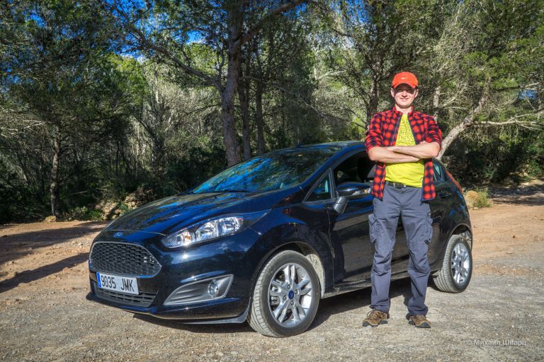 Дали новенький Ford Fiesta