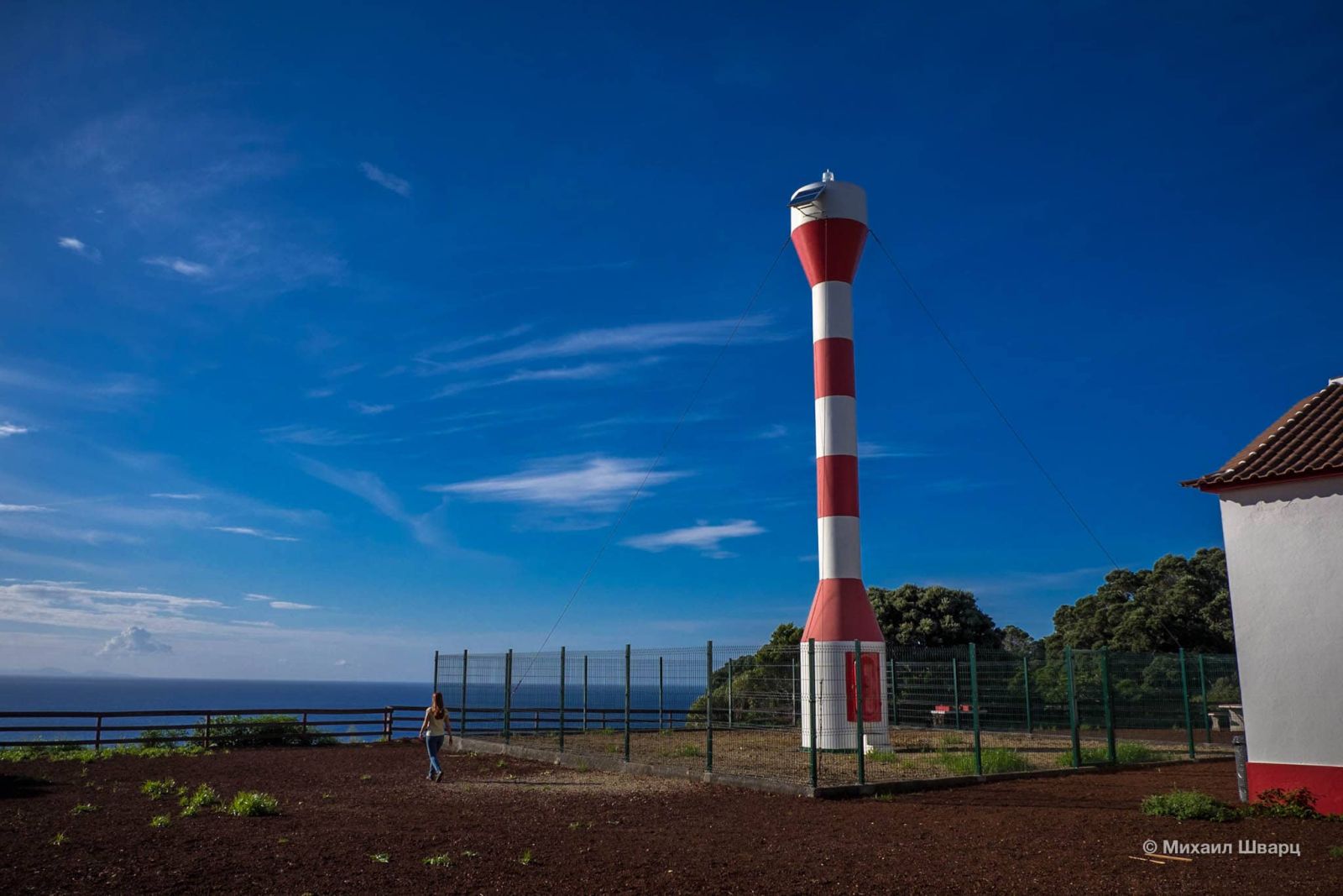 Современный маяк Farol da Ponta da Serreta