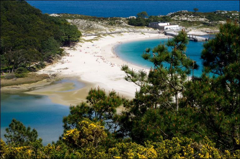 Пляж Родас (Playa de Rodas)