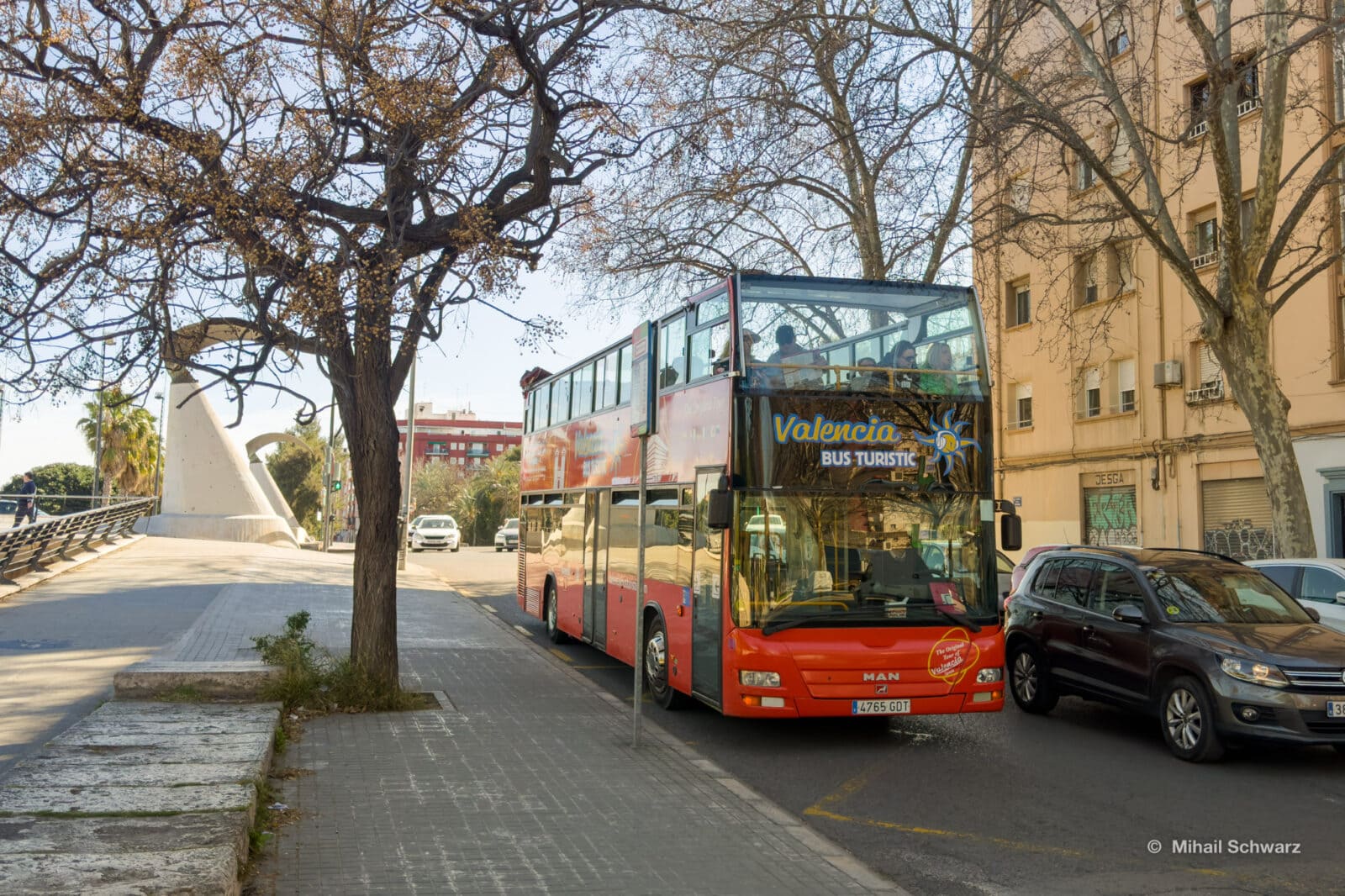Двухэтажный автобус Hop-on Hop-off в Валенсии